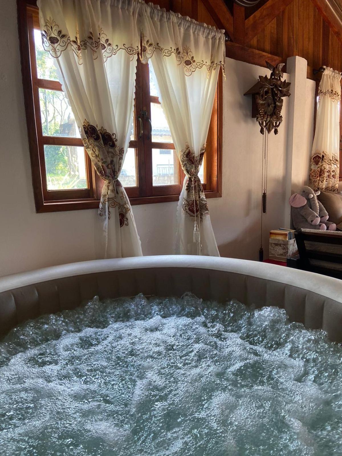 Cabana Com Jacuzzi Em Guararema Esterno foto